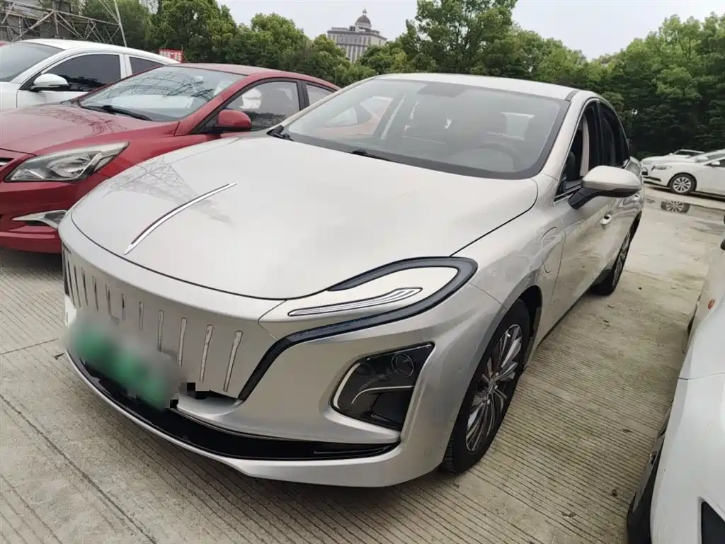 Hongqi Hongqi E-QM5 2022