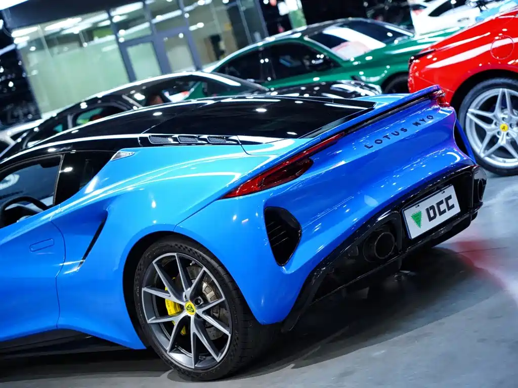 Lotus Emira — миниатюра 14