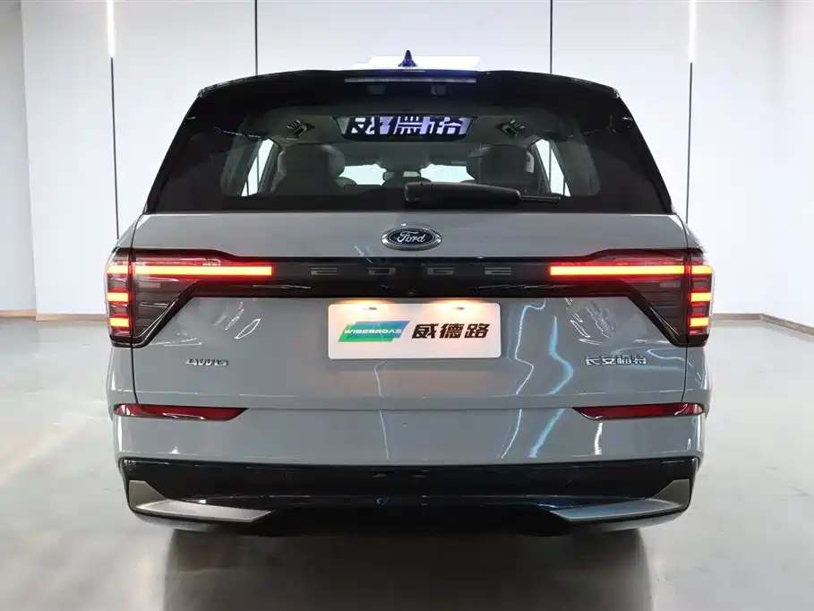 Ford Edge 2023 L 2.0T EcoBoost мест