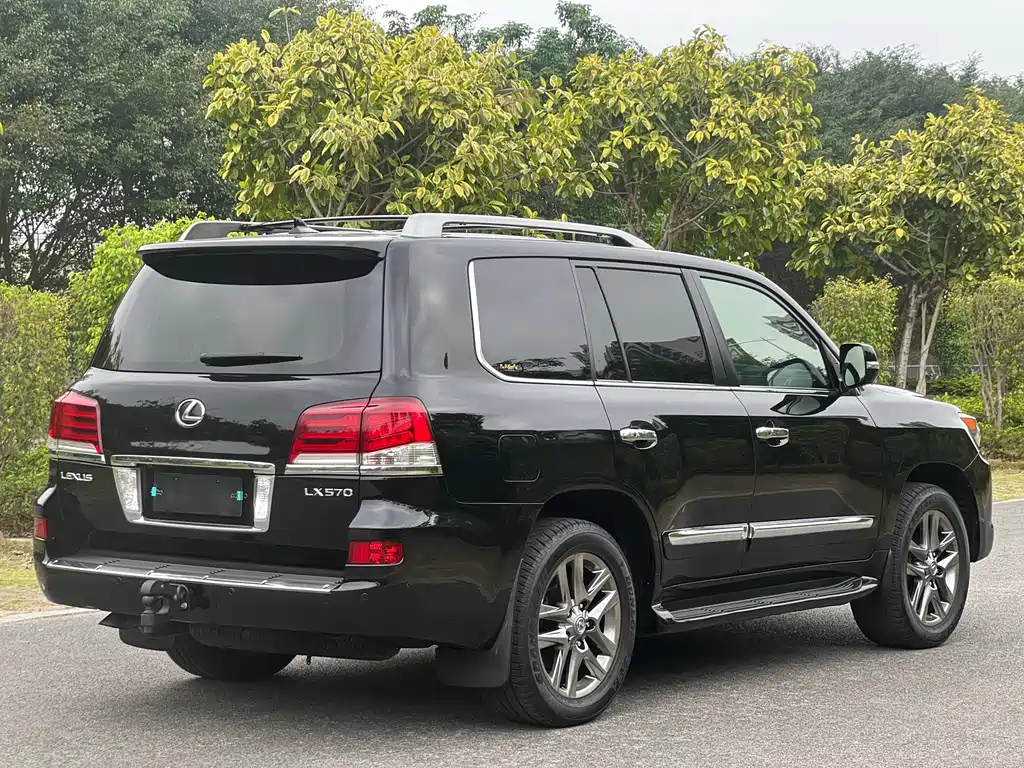 Lexus LX 2013 570