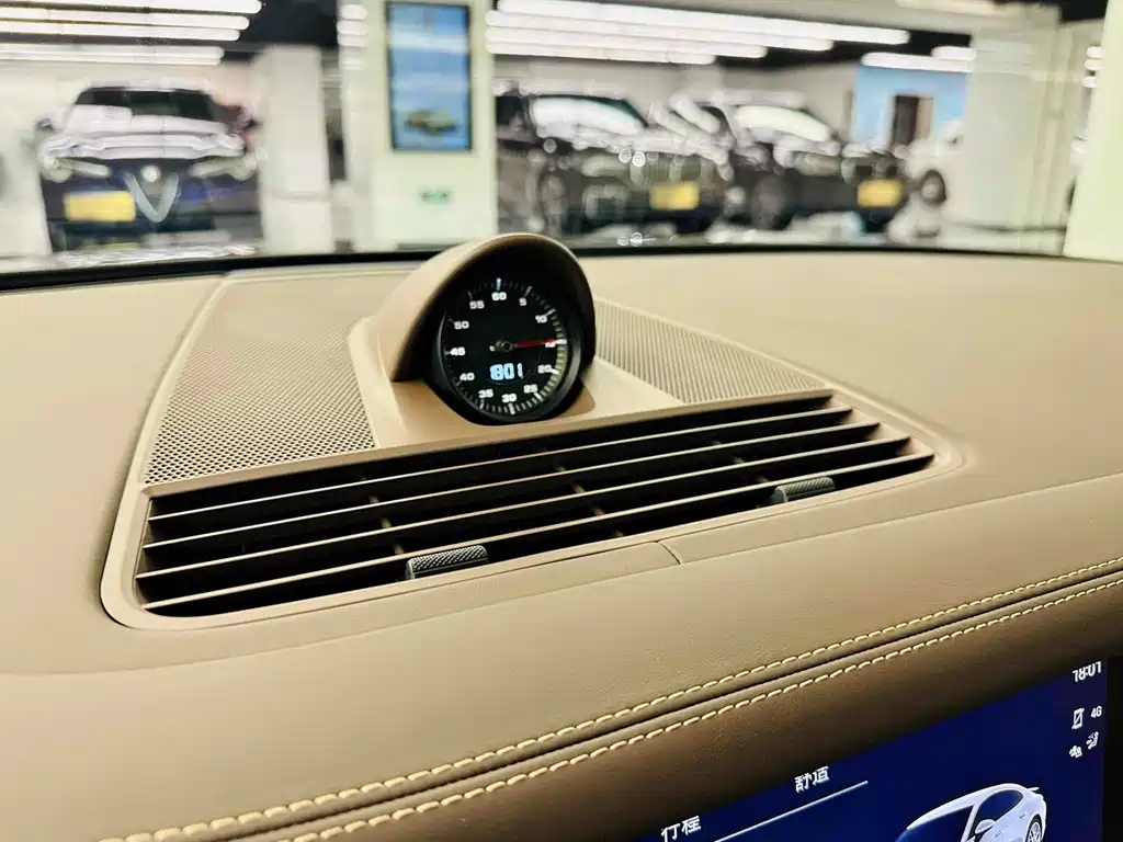 Porsche Panamera — миниатюра 13