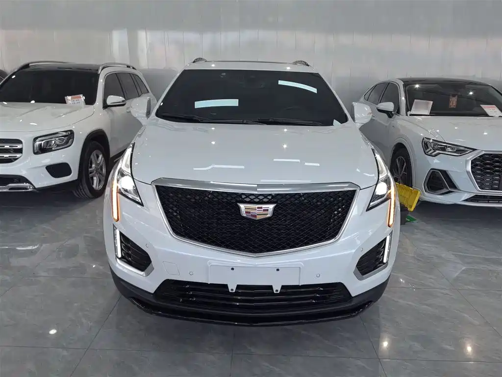 CADILLAC XT5