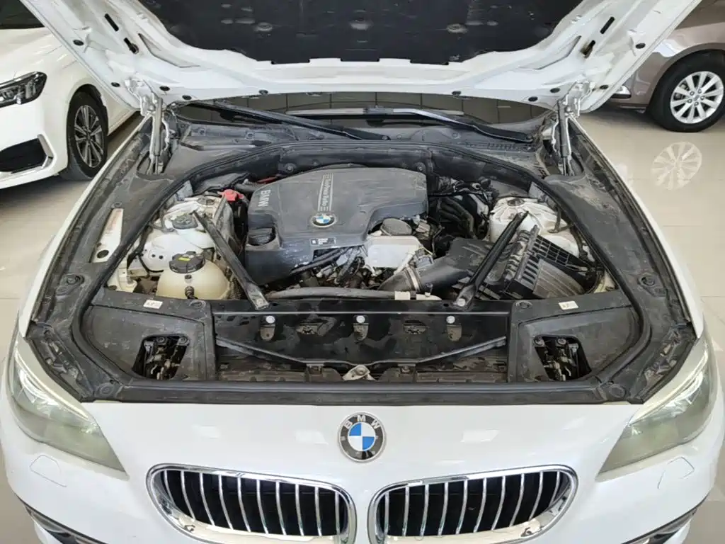 BMW 5 Series — миниатюра 20