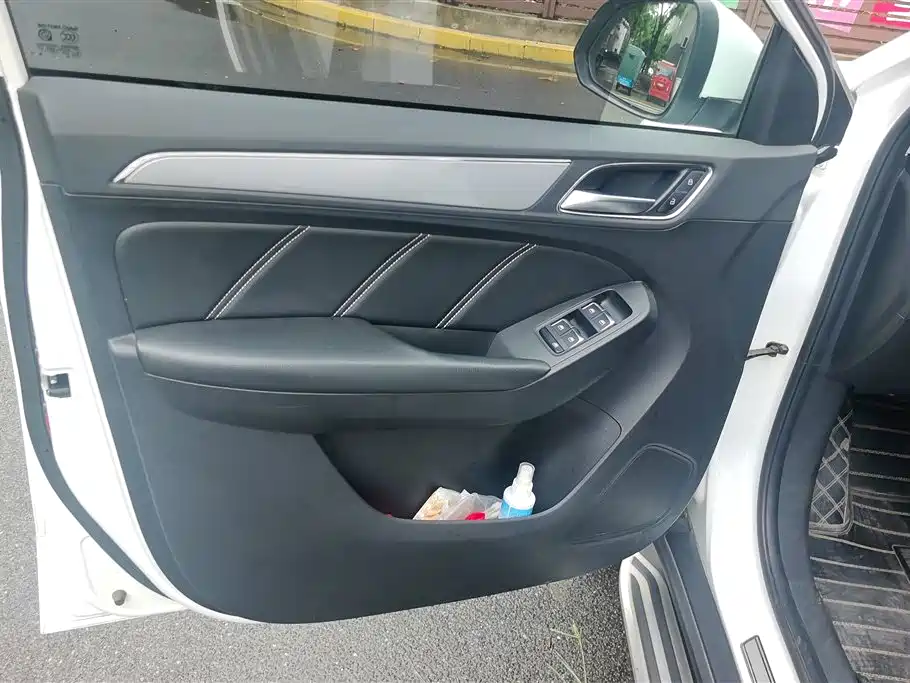 Roewe RX5 2016 20T AT Smart