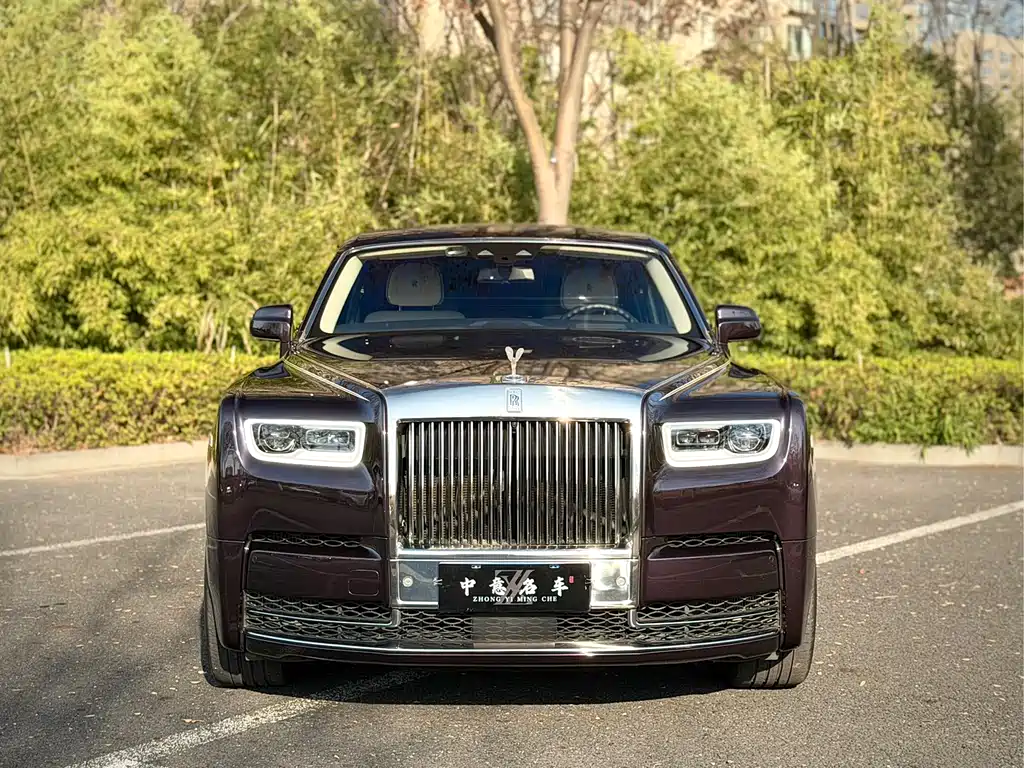 ROLLS-ROYCE PHANTOM