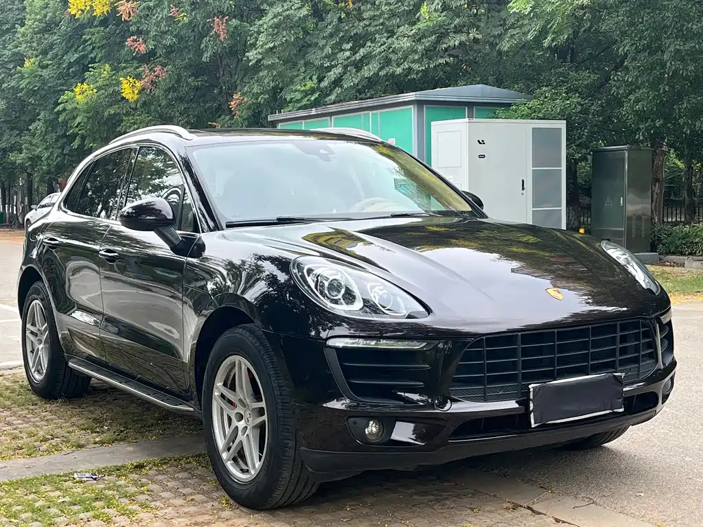 Porsche Macan — миниатюра 3