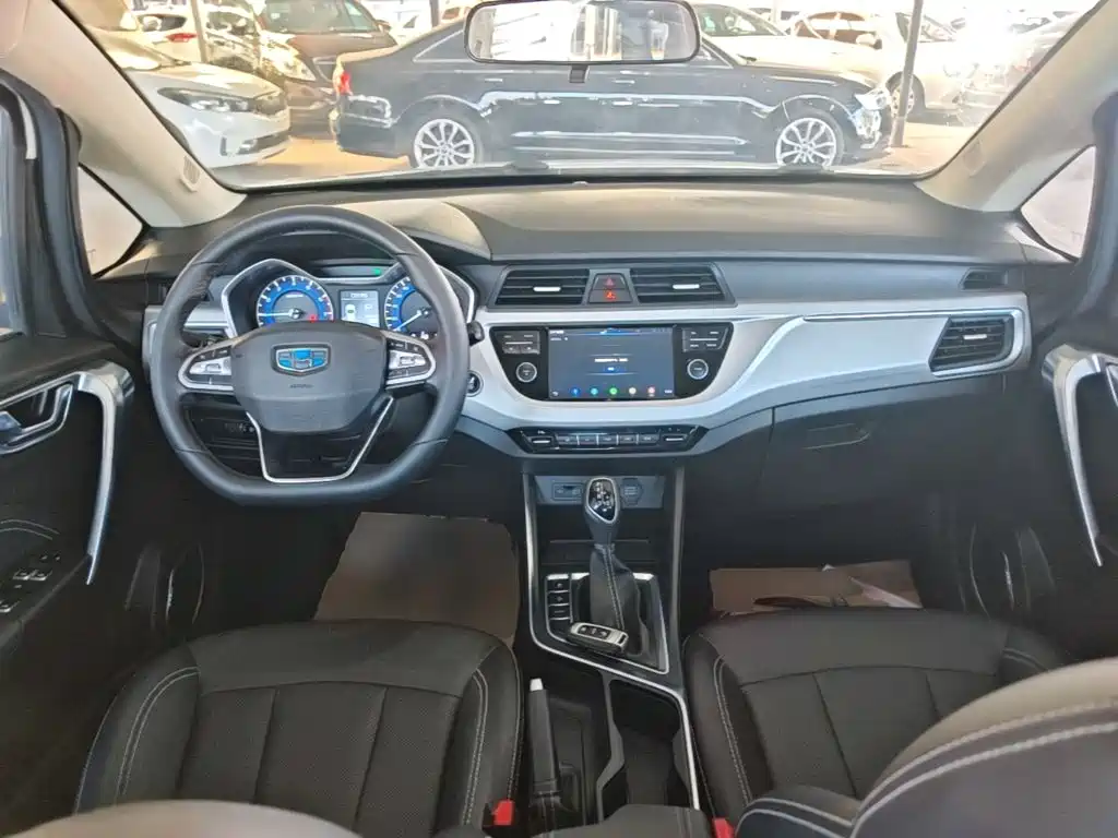 Geely Vision X3 — миниатюра 10