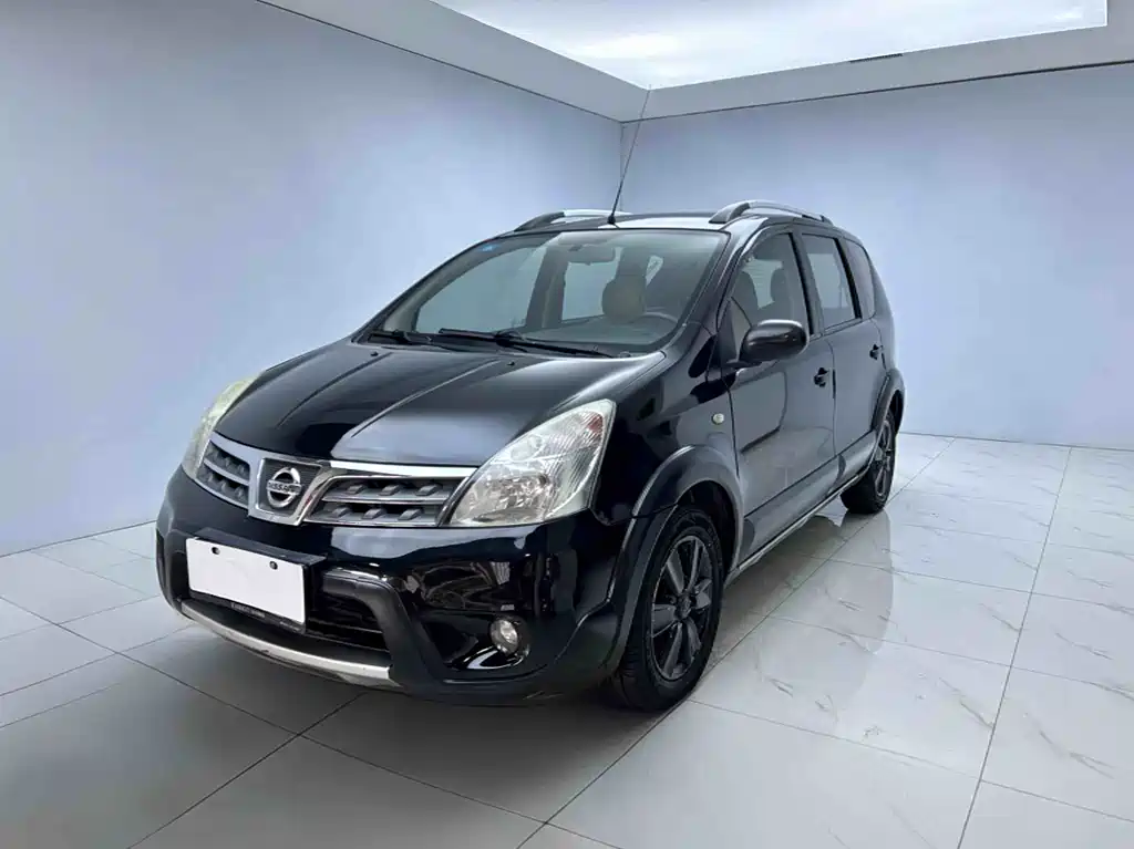 Nissan Livina 2013