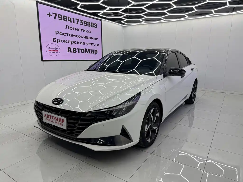 Hyundai Elantra 2023