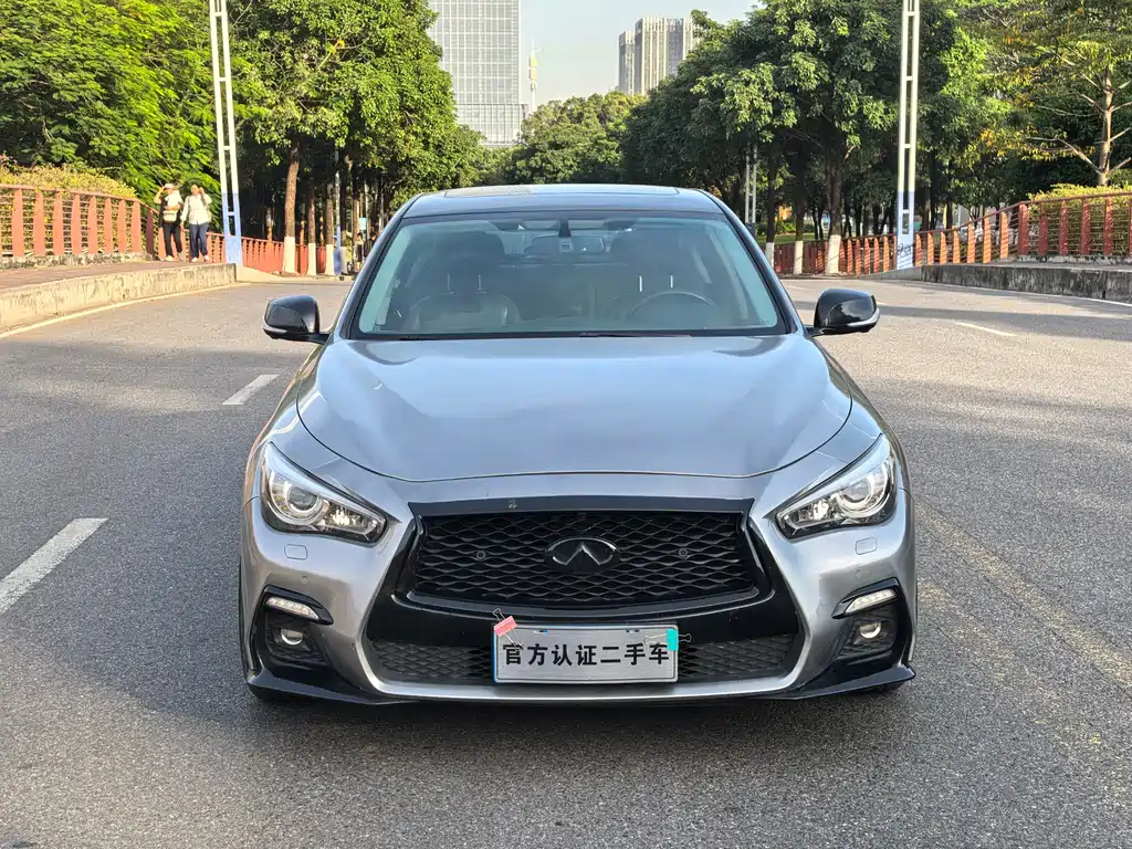 INFINITI Q50L
