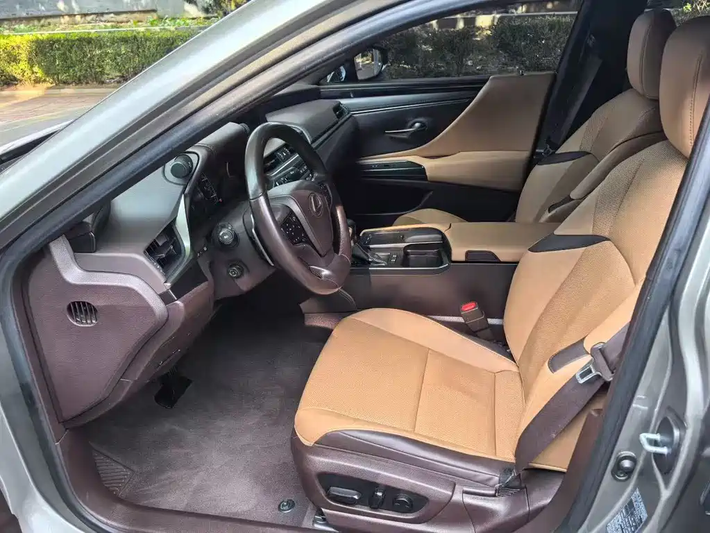Lexus ES — миниатюра 3
