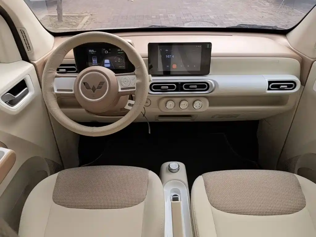 Wuling MINIEV — миниатюра 10