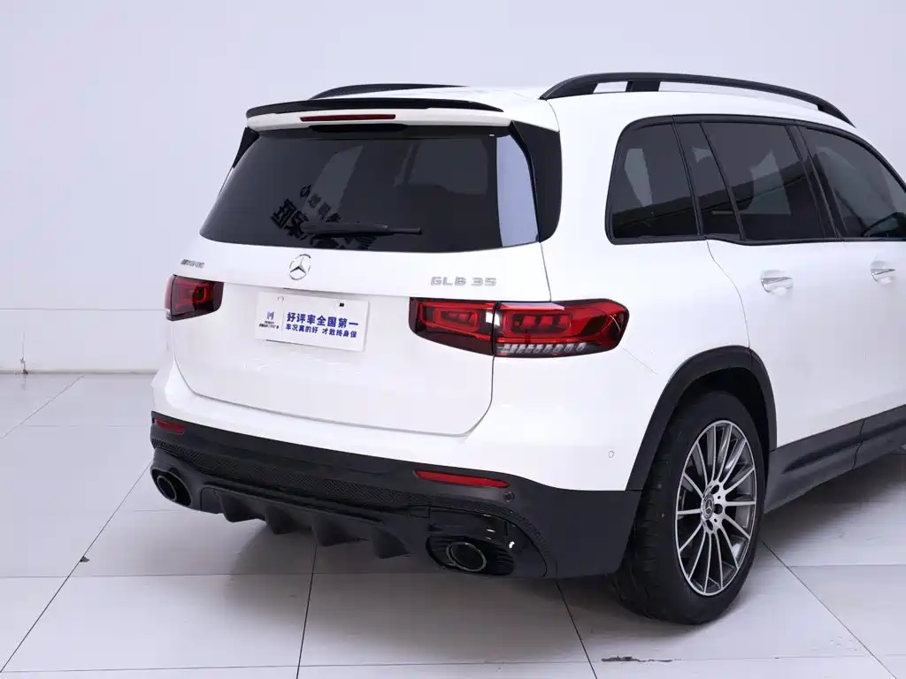 Mercedes-Benz GLB AMG — миниатюра 8