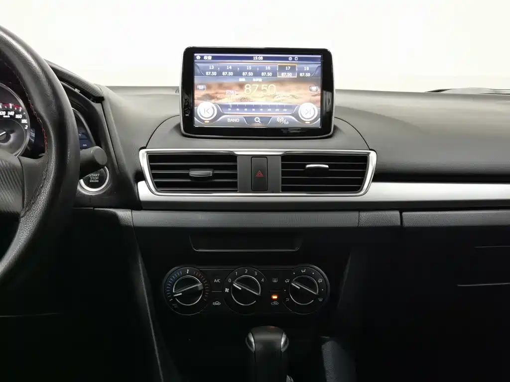 Mazda 3 Axela — миниатюра 12
