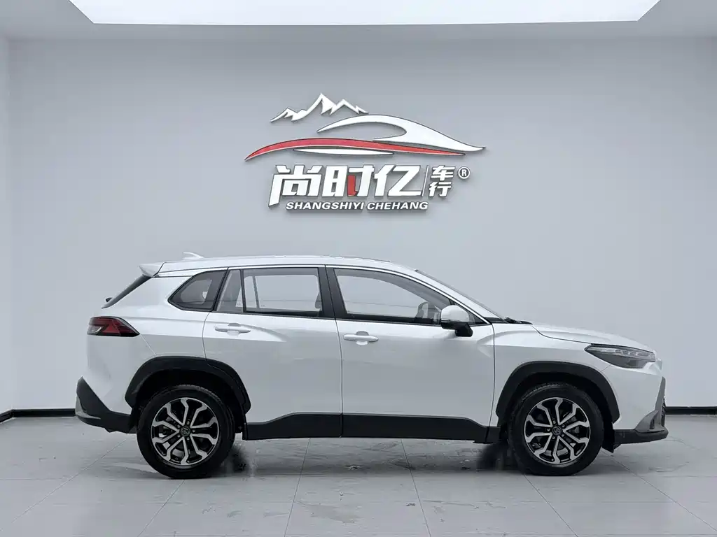 Toyota Frontlander 2022 2.0L CVT Luxury