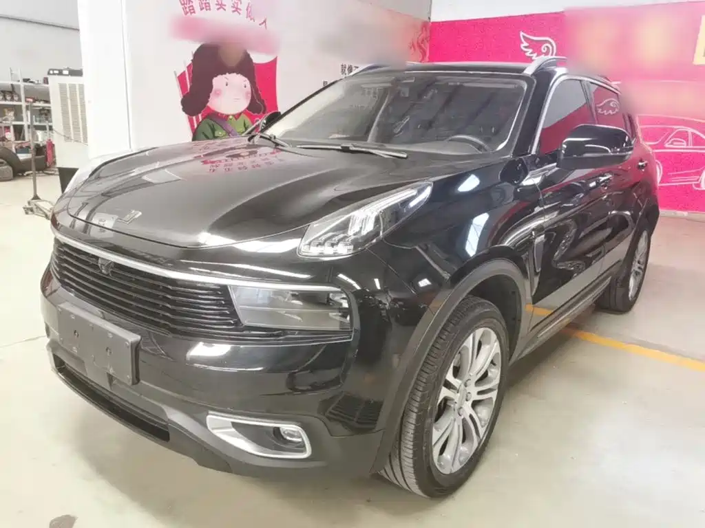 Lynk & Co 01