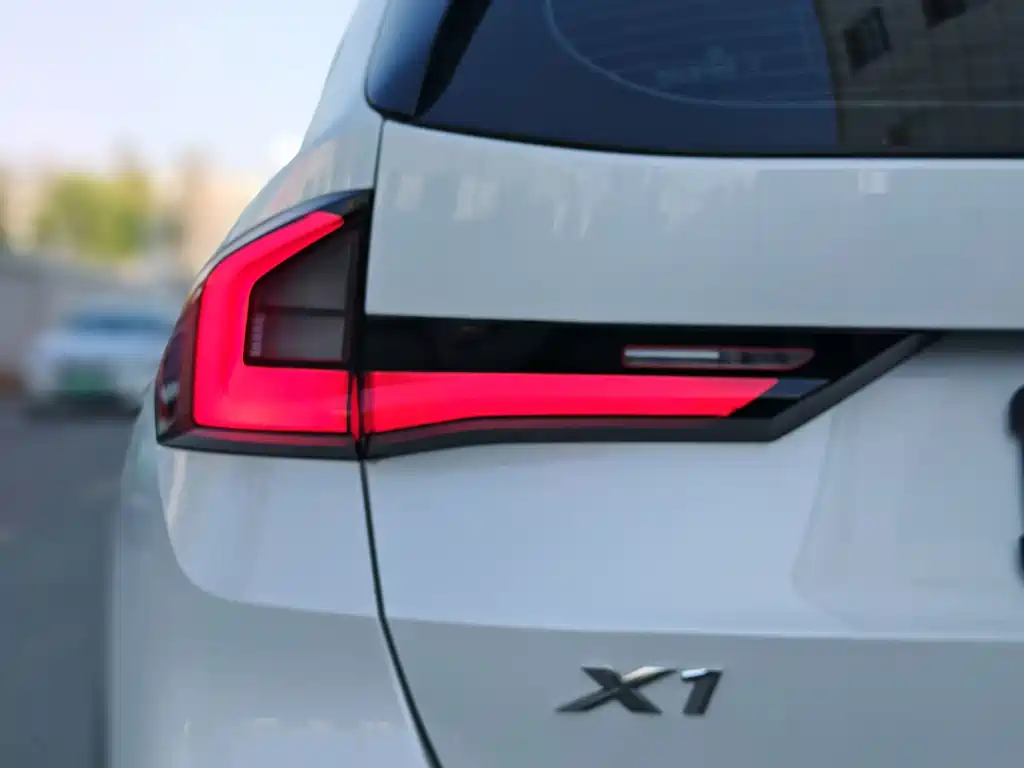 BMW X1 — миниатюра 9