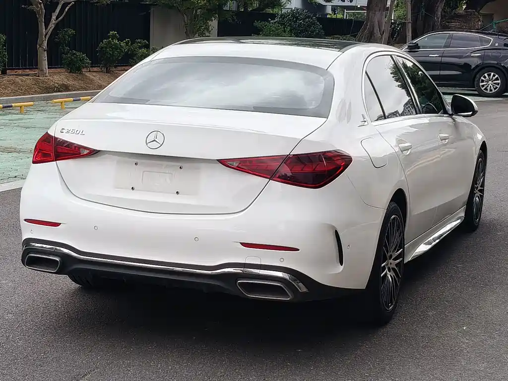 Mercedes-Benz C-Class — миниатюра 15