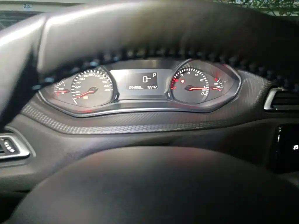 Peugeot 308 — миниатюра 7