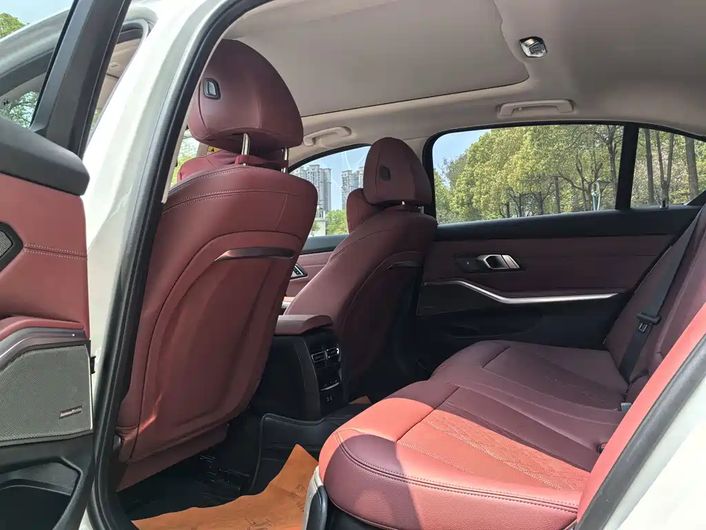 BMW 3 Series — миниатюра 8
