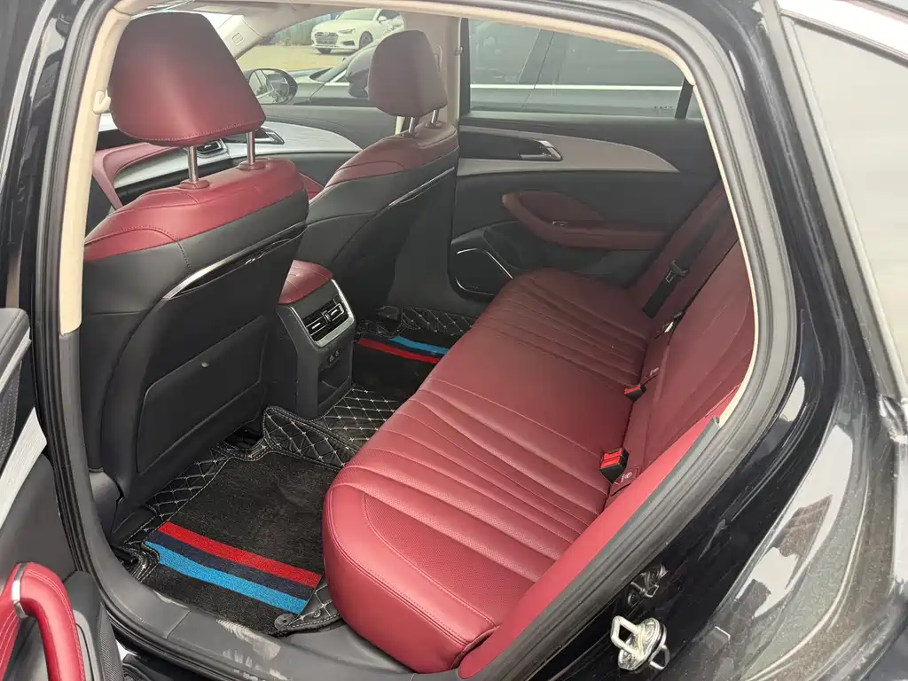 Hongqi Hongqi H5 — миниатюра 12