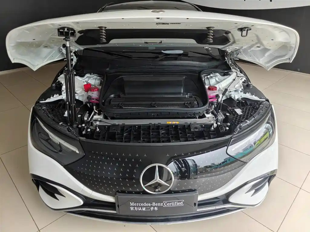 Mercedes-Benz EQE 2025 500 4MATIC