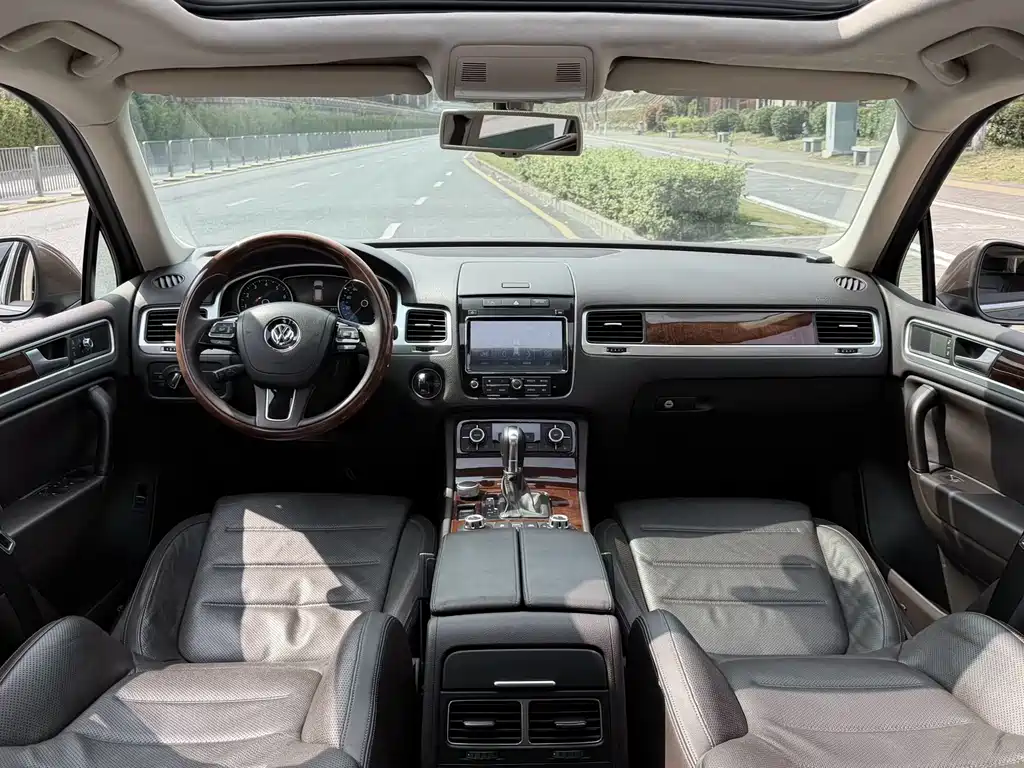 Volkswagen Touareg 2011 3.0TSI Comfort