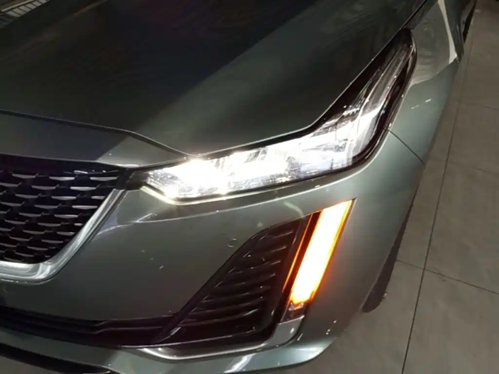 Cadillac CT5 — миниатюра 24