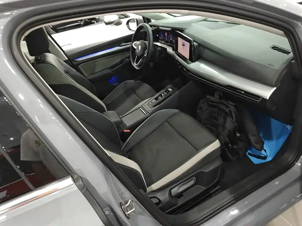 Volkswagen Golf — миниатюра 25