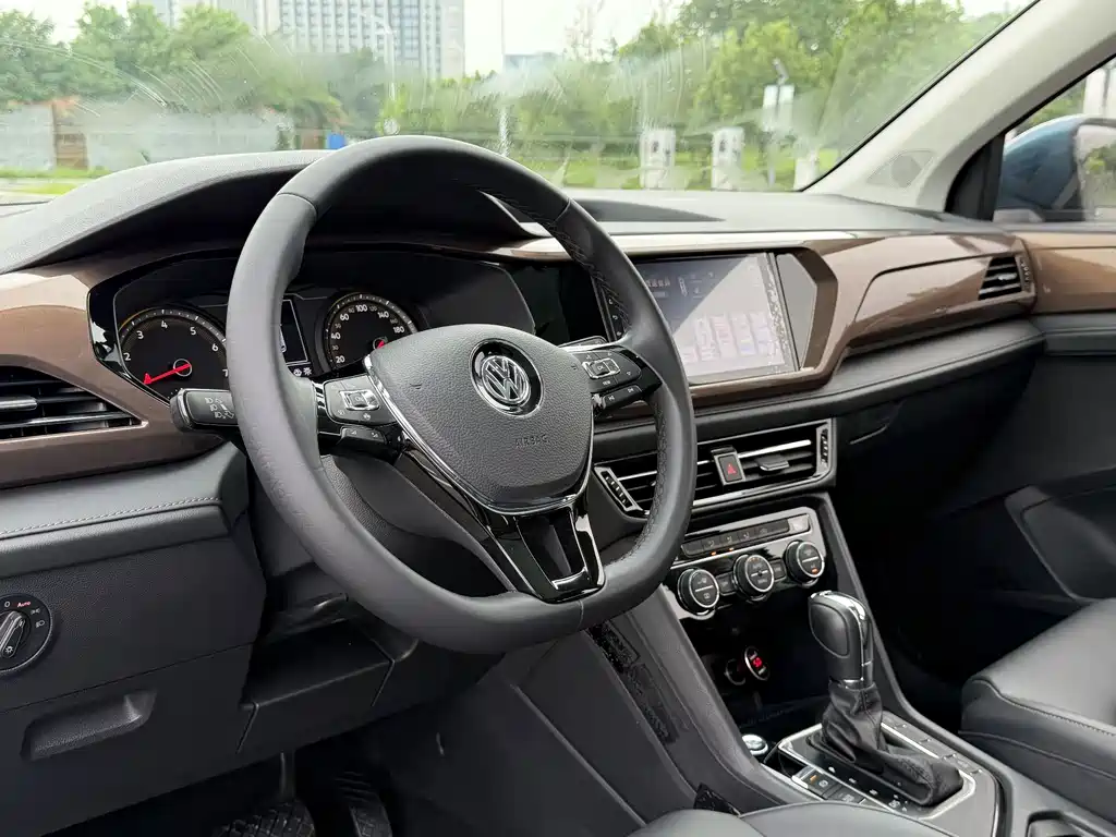 Volkswagen Tharu — миниатюра 5