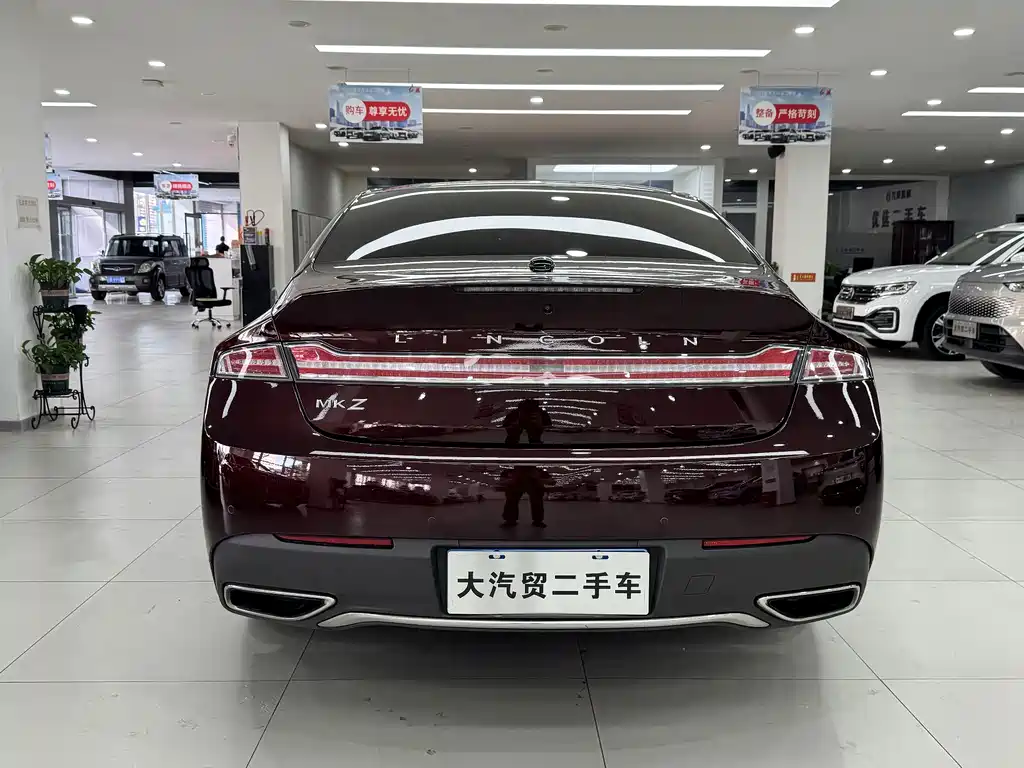 Lincoln MKZ — миниатюра 5