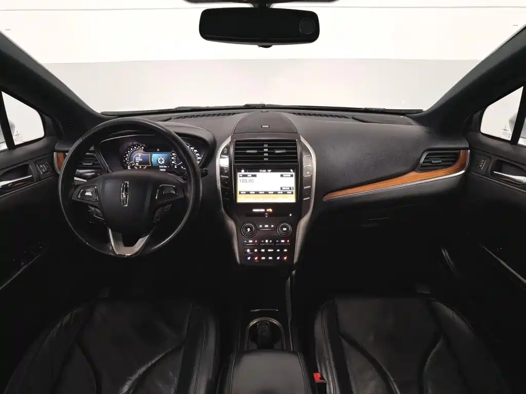 Lincoln MKC — миниатюра 5