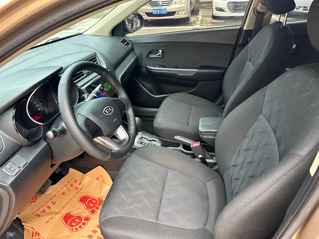 Kia K2 2011 1.4L AT GLS