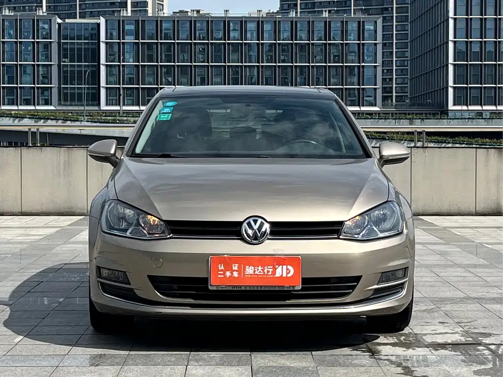Volkswagen Golf 2015 1.6L AT Comfort