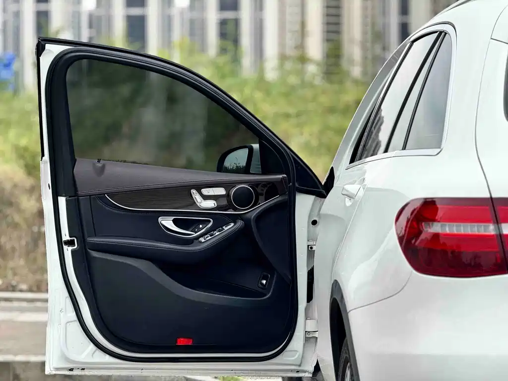 Mercedes-Benz GLC — миниатюра 7
