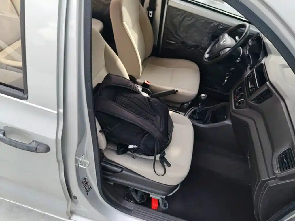 Wuling Hongguang V — миниатюра 25