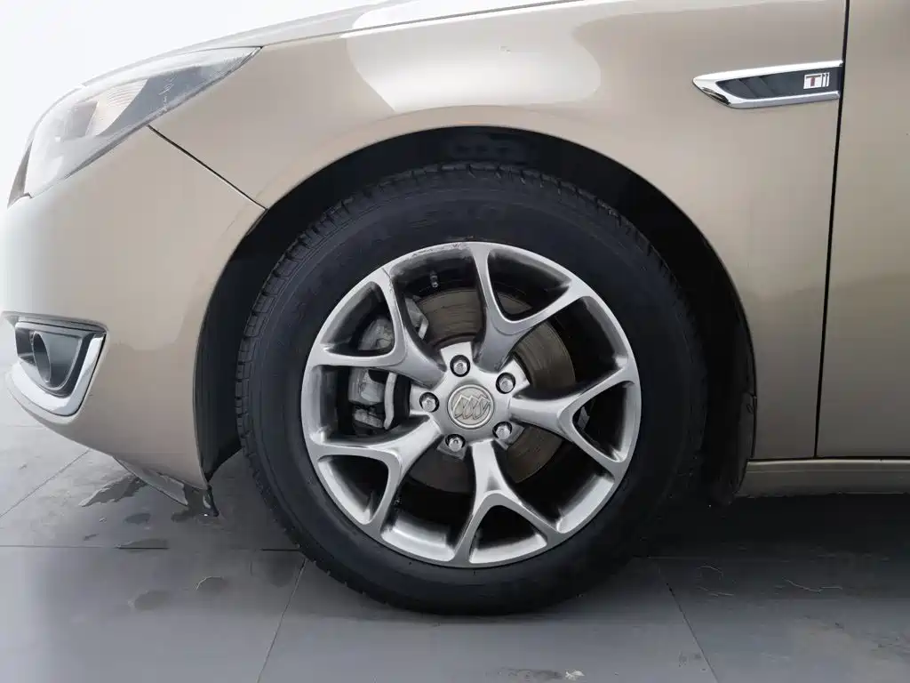Buick Regal — миниатюра 17