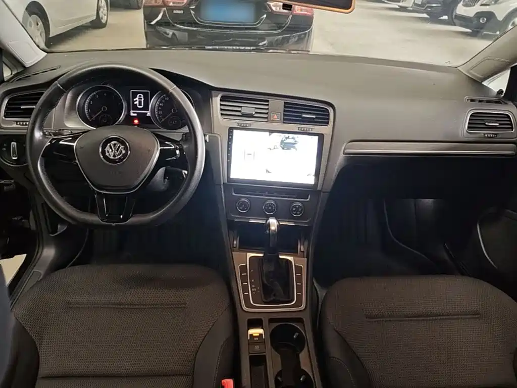 Volkswagen Golf — миниатюра 10