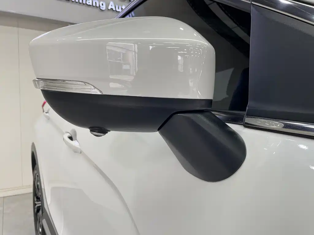 Mitsubishi Eclipse Cross — миниатюра 23