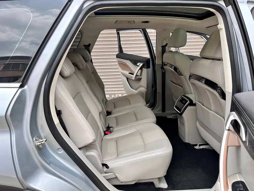 Geely Jia Ji New Energy — миниатюра 10