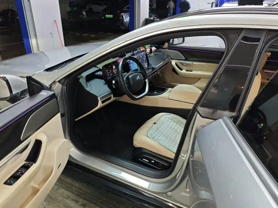 XPeng P7 — миниатюра 5