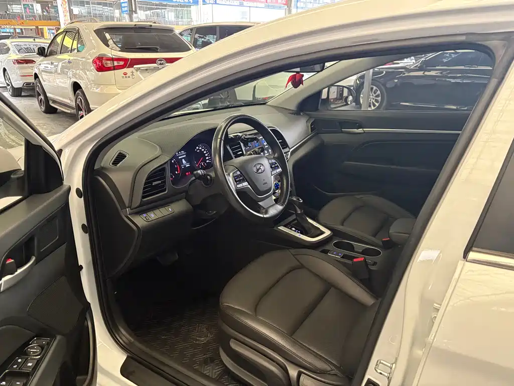 Hyundai Elantra 2020 1.5L CVT Elite