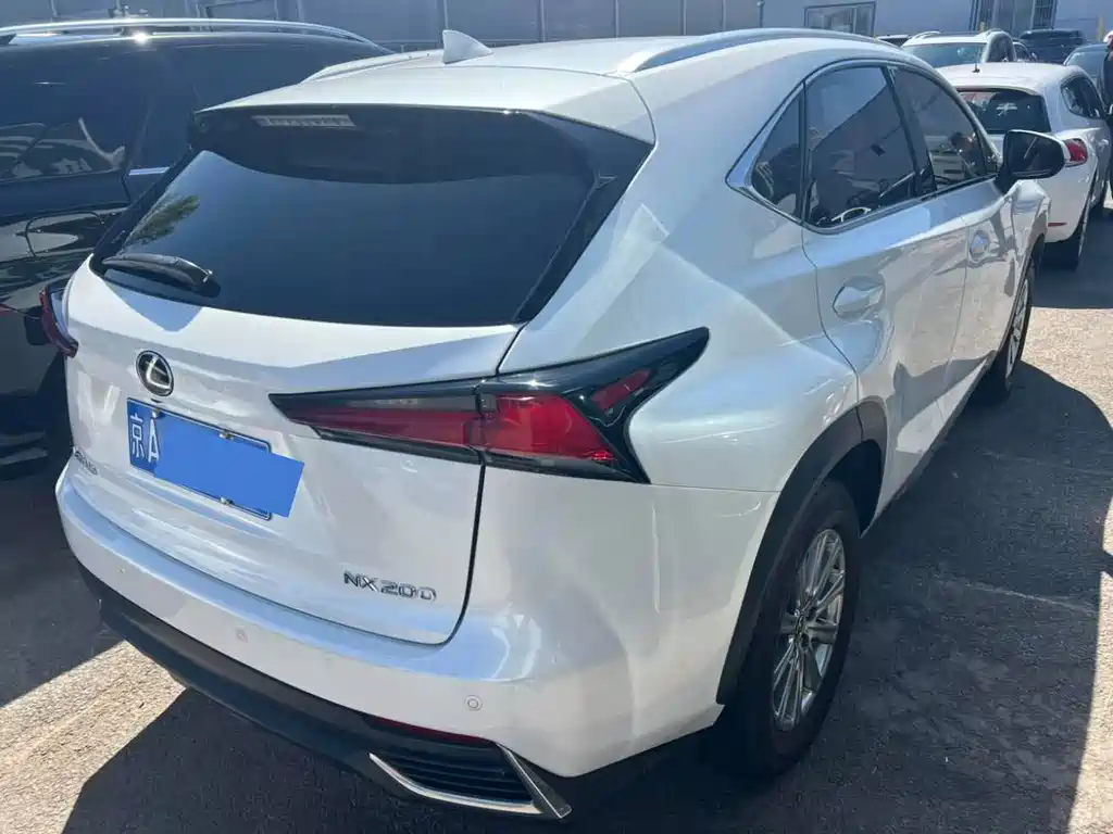 Lexus NX 2018 200 V