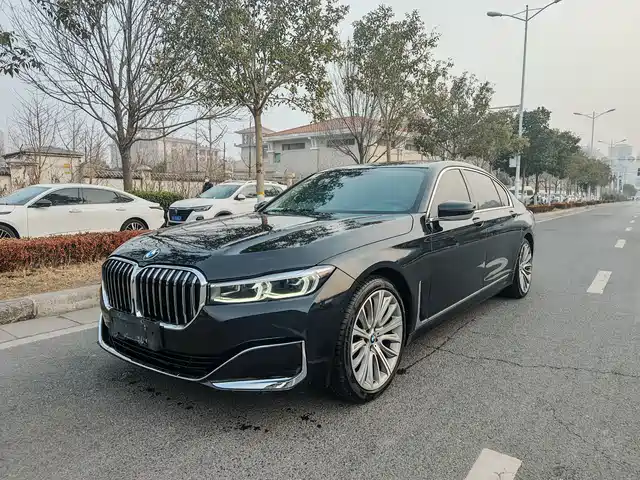 BMW 7 SERIES
