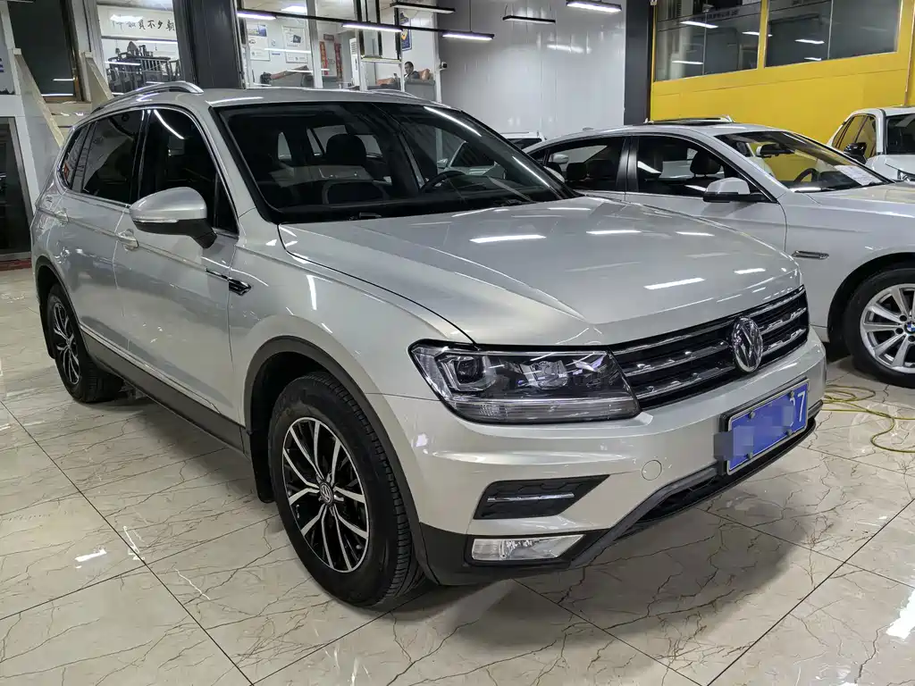 Volkswagen Tiguan L — миниатюра 3