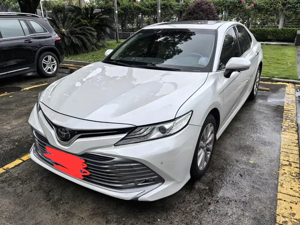 Toyota Camry 2019 2.0G Luxury V