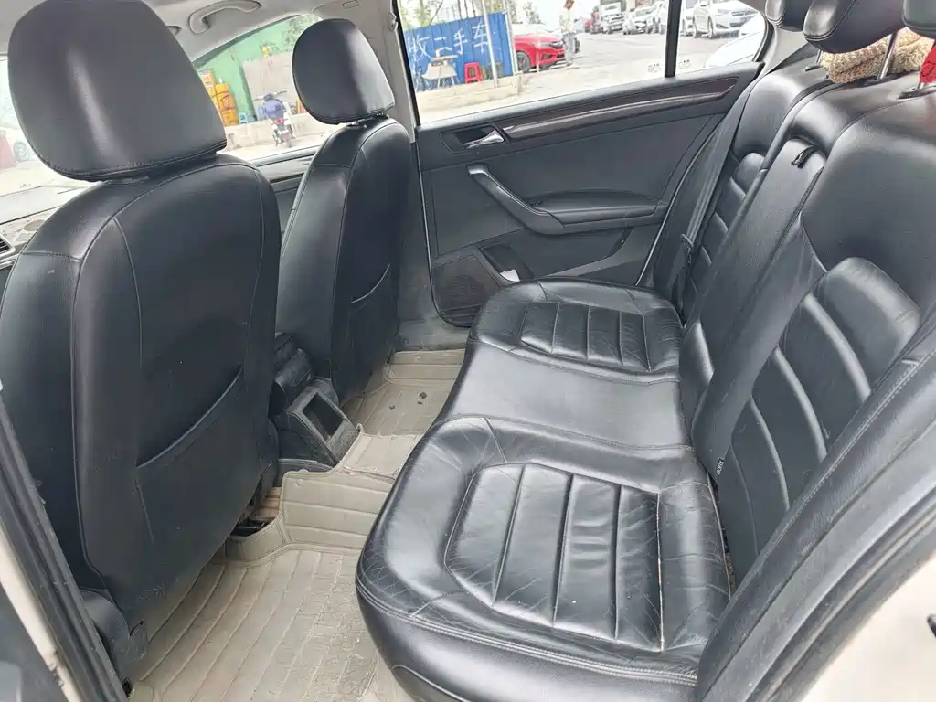 Volkswagen Santana — миниатюра 8