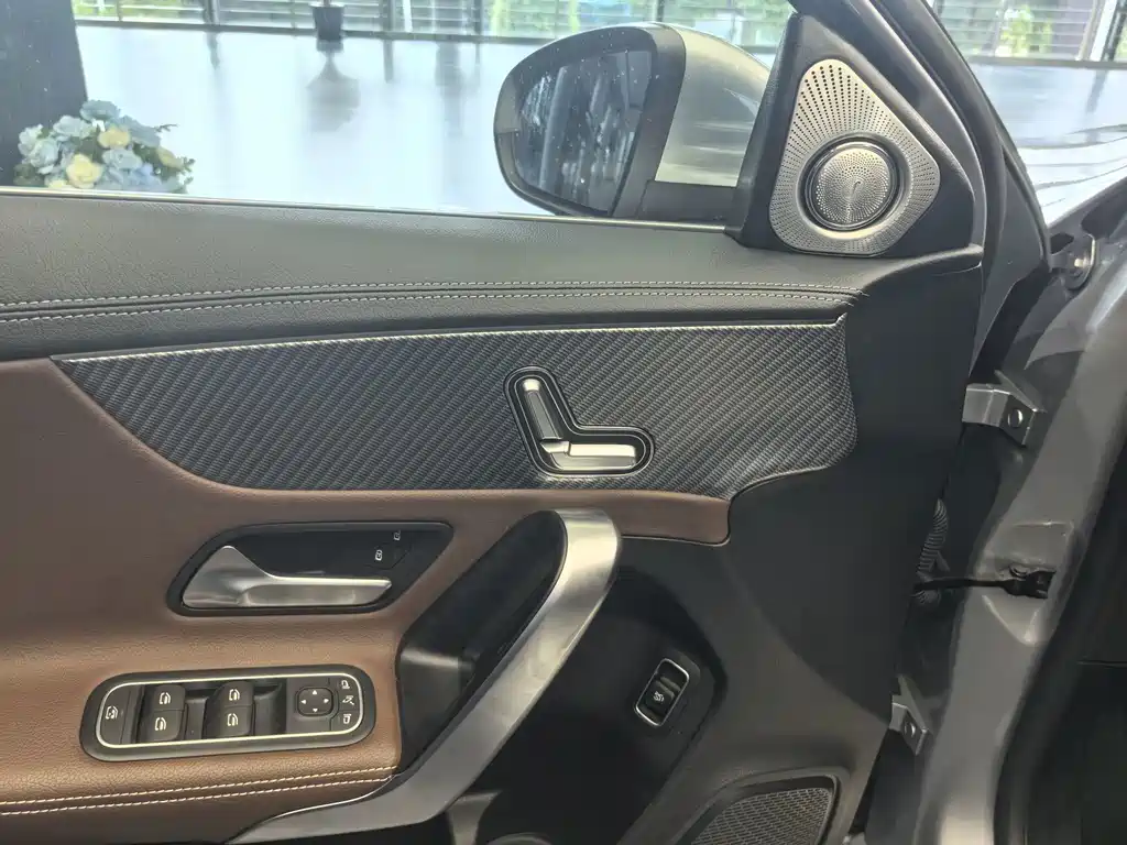 Mercedes-Benz A-Class — миниатюра 7