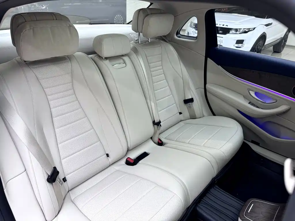 Mercedes-Benz E-Class — миниатюра 19