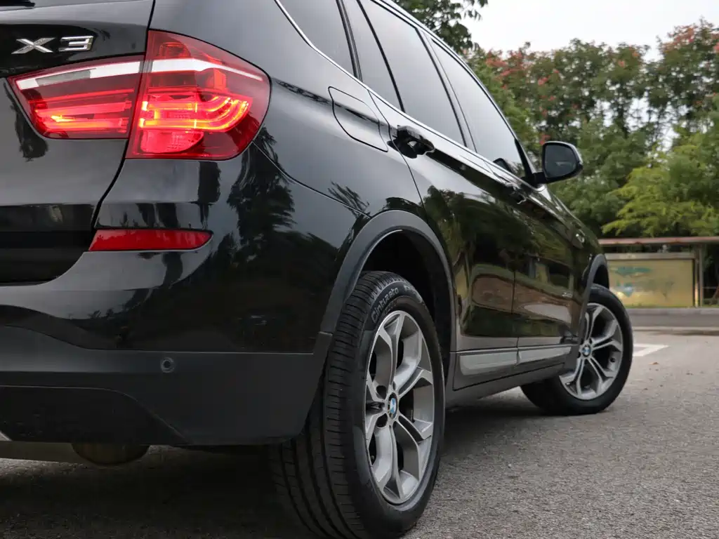 BMW X3 (Import) — миниатюра 10